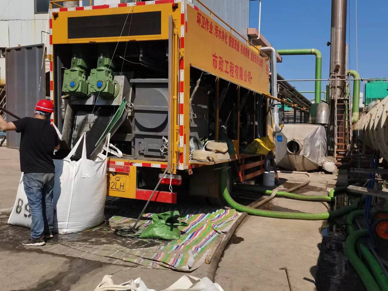 江南淤泥压干处理